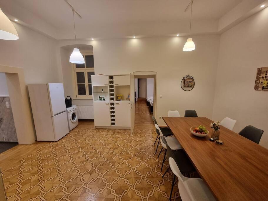 Sissi Royal Suite - Inner City 4 Bedroom Apartment Vienne Extérieur photo